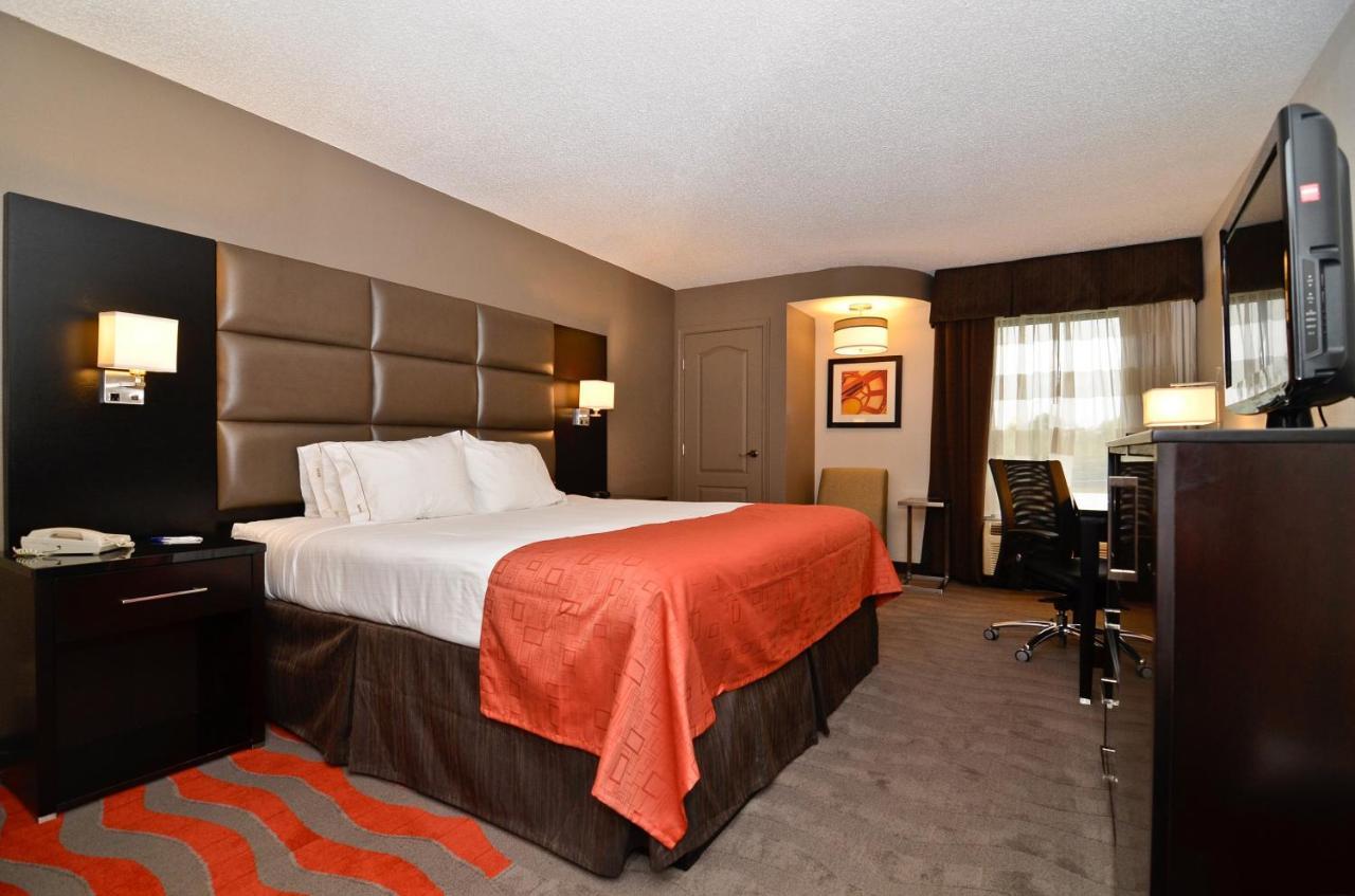 Holiday Inn Express Burlington By Ihg Exterior photo
